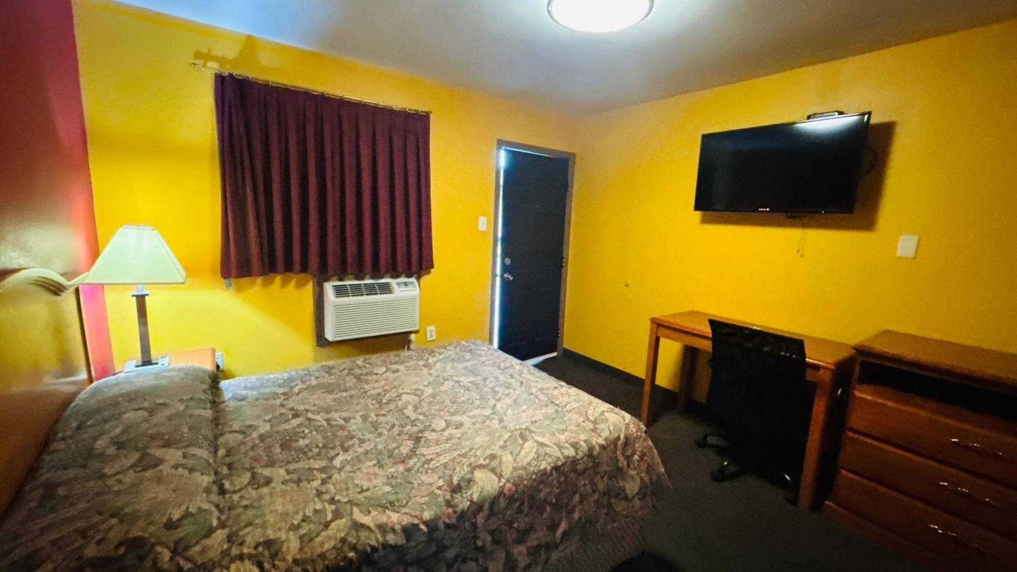 Relax Inn By Oyo Sulphur Hwy 90 Exterior photo